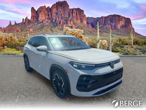New 2026 Volkswagen Tiguan SEL R-Line AWD/4WD image 10