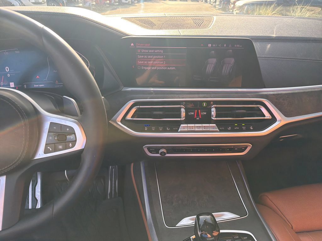 Used 2020 BMW X7 xDrive40i w/ M Sport Package AWD/4WD image 22