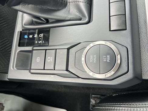 Used 2025 Toyota Tacoma SR5 RWD image 29
