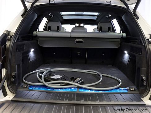 Used 2026 BMW X5 xDrive50e w/ Climate Comfort Package image 32