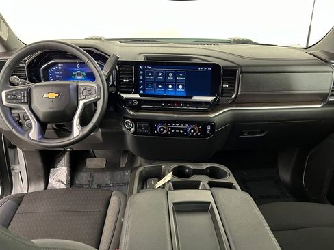 Used 2024 Chevrolet Silverado 2500 LT w/ Convenience Package image 18