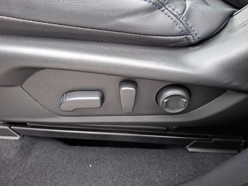 Certified 2025 Subaru Forester Limited image 16