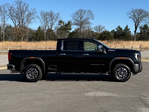 Used 2024 GMC Sierra 3500 SLT image 7
