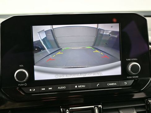 Used 2022 Nissan Pathfinder SV FWD image 27