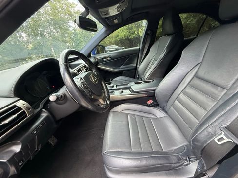 Used 2016 Lexus IS 200t image 11