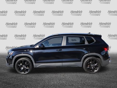Used 2023 Volkswagen Taos SE w/ Black Wheel Package AWD/4WD image 6