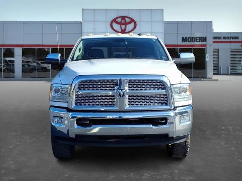 Used 2015 RAM 2500 Laramie w/ Convenience Group image 2