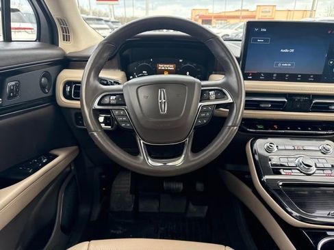 Certified 2023 Lincoln Nautilus Reserve w/ Luxury Package image 18