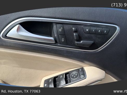 Used 2017 Mercedes-Benz GLA 250 w/ Premium Package image 21