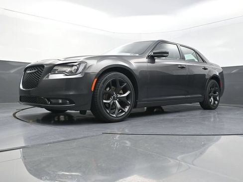 Used 2023 Chrysler 300 S RWD image 33