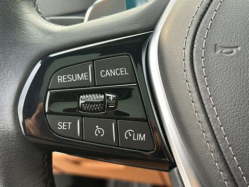 Used 2023 BMW 530e w/ Convenience Package image 26