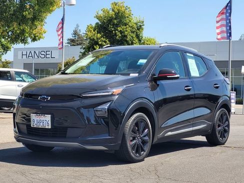 Used 2023 Chevrolet Bolt EUV Premier w/ Sun & Sound Package FWD image 10