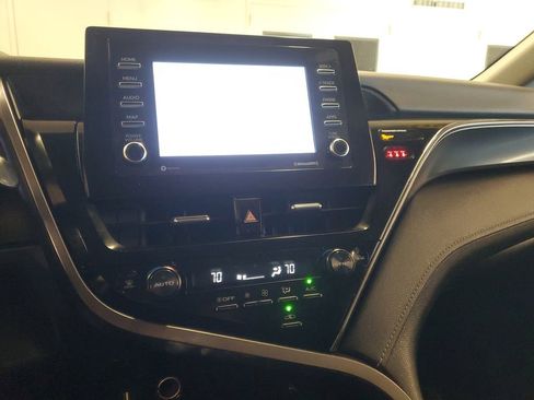 Used 2022 Toyota Camry SE image 24