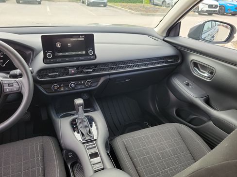 Used 2025 Honda HR-V LX image 19