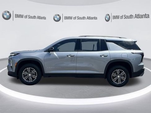 Used 2024 Chevrolet Traverse LT AWD/4WD image 21