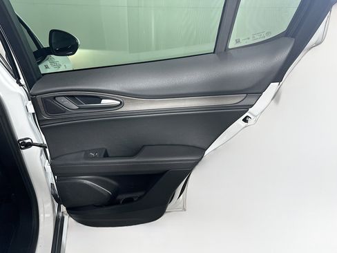 Used 2022 Alfa Romeo Stelvio Ti image 31