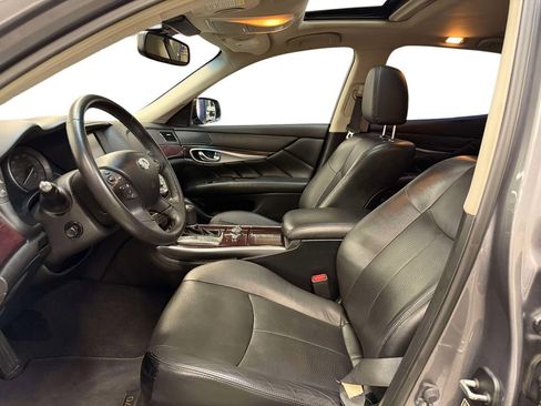 Used 2019 INFINITI Q70 Luxe w/ Proactive Package AWD/4WD image 30