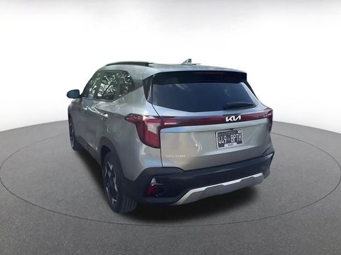 Used 2025 Kia Seltos S FWD image 11
