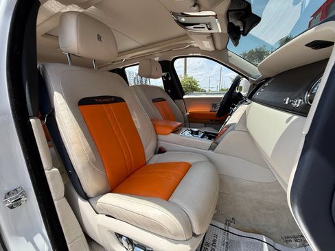 Used 2019 Rolls-Royce Cullinan AWD/4WD image 36