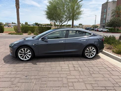 Used 2018 Tesla Model 3 Long Range RWD image 5
