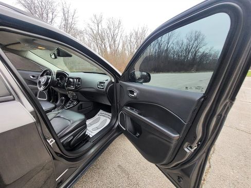 Used 2019 Jeep Compass Limited image 24