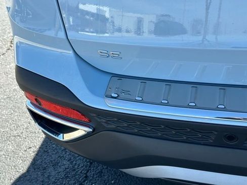 New 2026 Volkswagen Taos SE AWD/4WD image 17