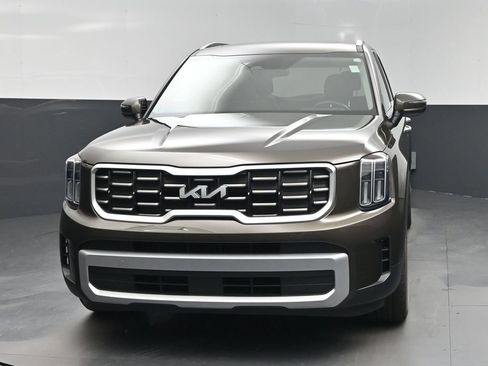 Certified 2025 Kia Telluride S FWD image 6