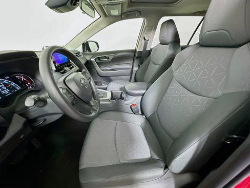 Used 2025 Toyota RAV4 XLE w/ Convenience Package image 13