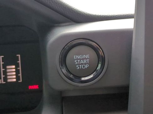 Certified 2025 Toyota Tacoma SR5 AWD/4WD image 25