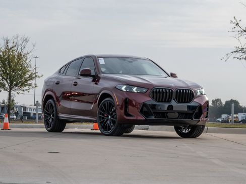 New 2026 BMW X6 xDrive40i w/ Climate Comfort Package image 2