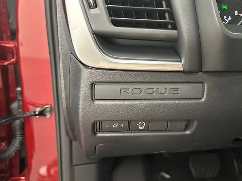 New 2026 Nissan Rogue S image 17
