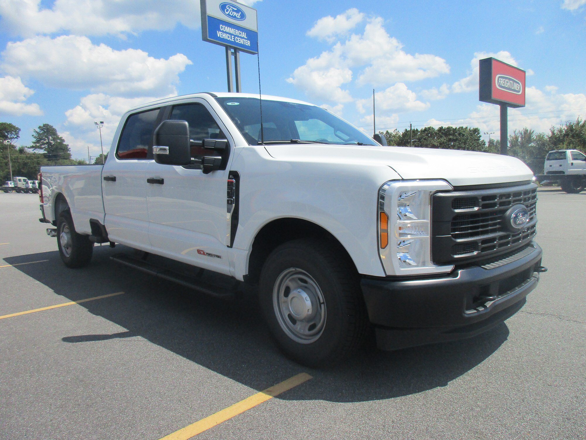New 2026 Ford F350 XL w/ 360-Degree Camera Package RWD image 3