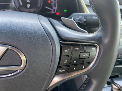 Used 2020 Lexus ES 300h w/ Premium Package FWD image 20