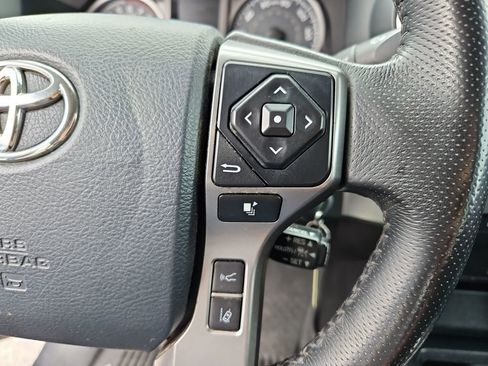 Used 2019 Toyota Tacoma SR5 image 12