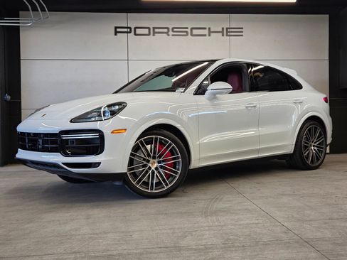Certified 2023 Porsche Cayenne Turbo image 1