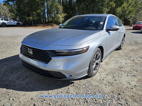 Used 2023 Honda Accord EX image 2