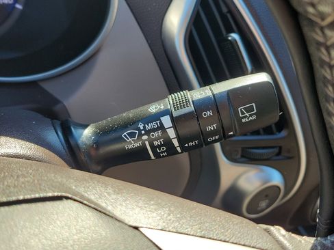 Used 2012 Hyundai Tucson GLS image 30