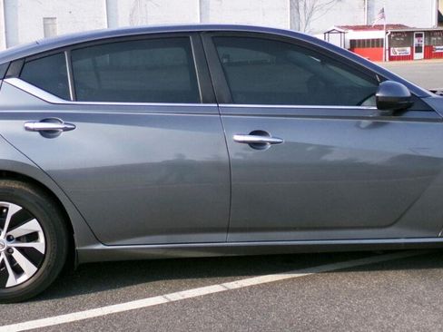 Used 2023 Nissan Altima 2.5 S FWD image 4