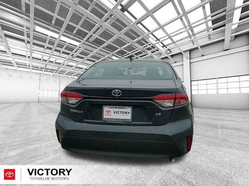 Certified 2025 Toyota Corolla LE image 4