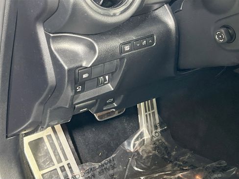 Used 2023 Lexus IS 350 F Sport image 10