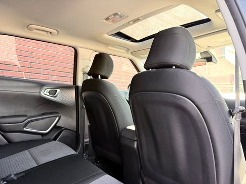 Used 2020 Kia Soul GT-Line w/ Option Group 015 FWD image 19