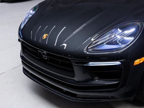 New 2026 Porsche Macan S image 33