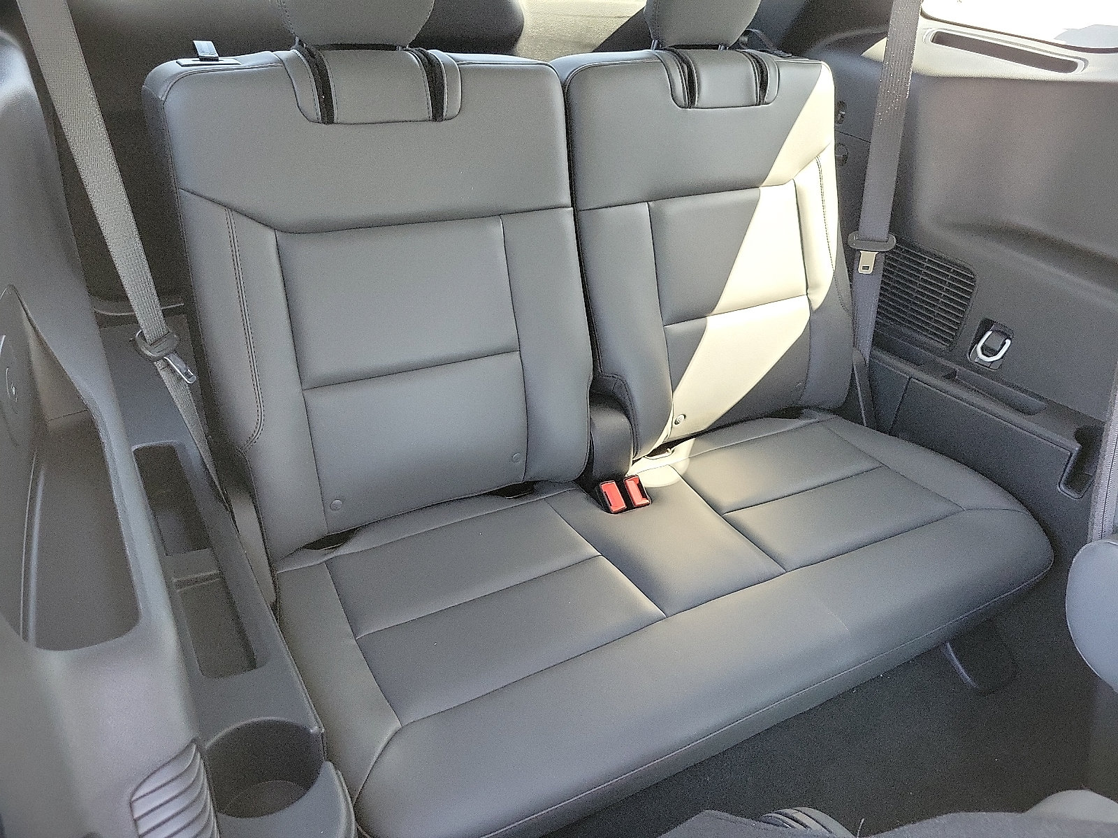 Used 2026 Ford Explorer Active w/ Active Comfort Package RWD image 22