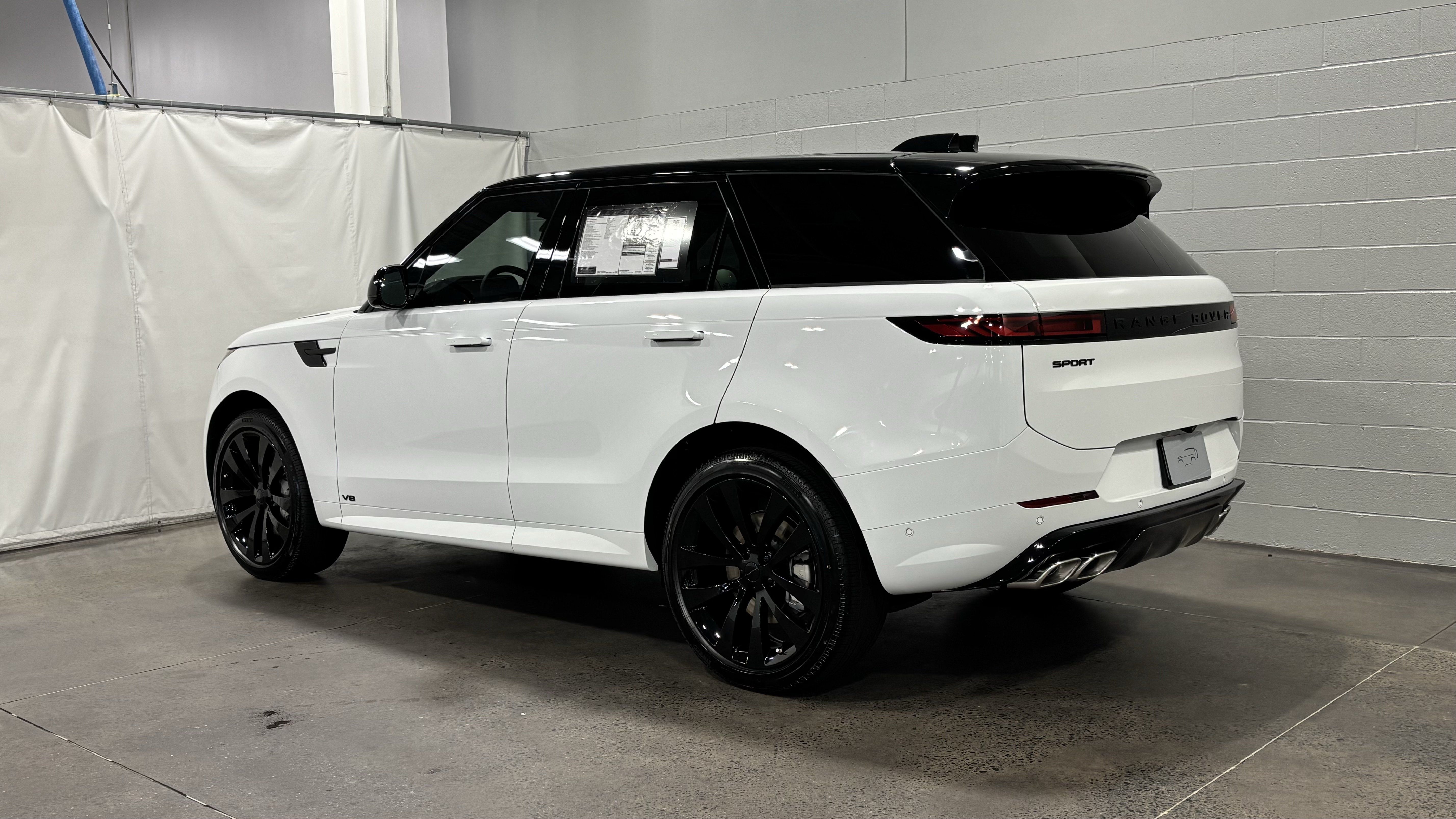 New 2026 Land Rover Range Rover Sport Dynamic SE AWD/4WD image 12