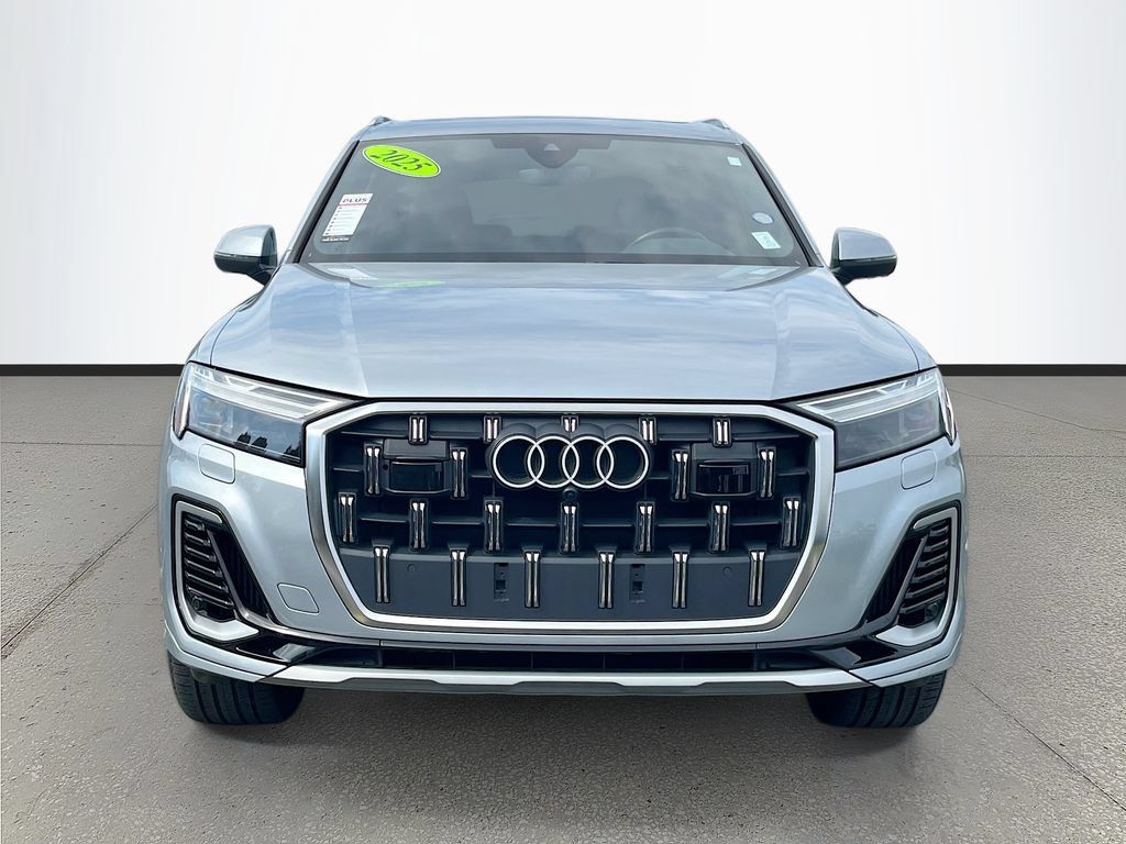 Used 2025 Audi Q7 3.0T Premium Plus AWD/4WD image 2