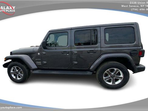 Used 2021 Jeep Wrangler Unlimited Sahara w/ Uconnect 4C Nav & Sound Group image 8