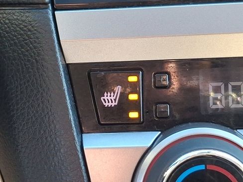 Used 2017 Subaru Outback 2.5i Premium image 25