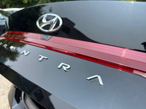 Used 2023 Hyundai Elantra SEL FWD image 15