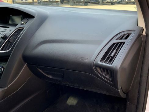 Used 2015 Ford Focus SE w/ Equipment Group 201A image 18