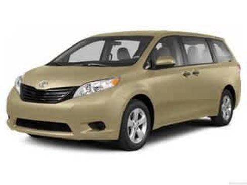 Used 2013 Toyota Sienna LE image 1